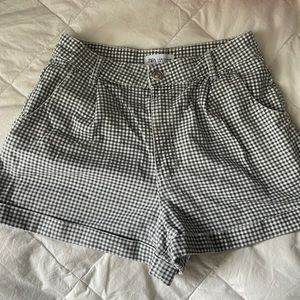 Zara Size US 4 Women’s Checkered Black and White Shorts.